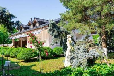Casă individuală cu 9 camere cu Canalizare în Central - 2