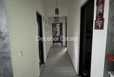 Apartament cu 3 camere decomandat în Voluntari