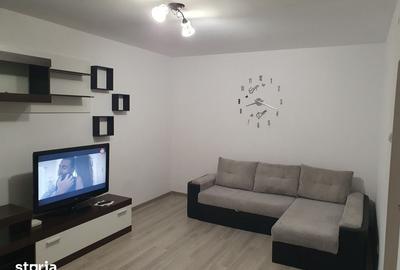 Apartament cu 2 camere decomandat în Văcăresti