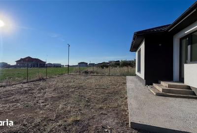 Casă cu 5 camere cu Teren 491 Mp în Cumpăna