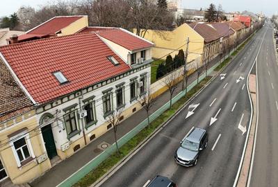 Casă individuală cu 13 camere cu Canalizare în Elisabetin - 1