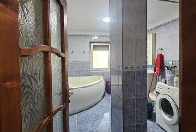 Apartament cu 3 camere decomandat în Cantemir - 6