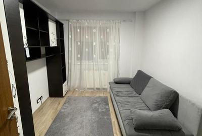 Apartament cu 2 camere decomandat în Politehnica