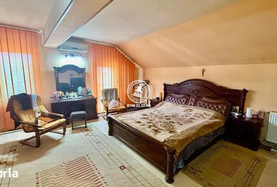 Casă cu 8 camere cu Teren 250 Mp în Păcurari