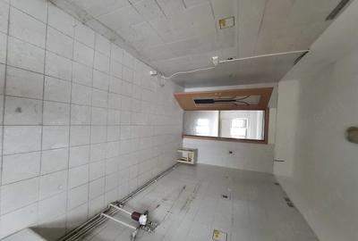 Apartament cu 4 camere decomandat în Central - 2