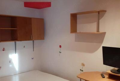 Apartament cu 2 camere semidecomandat în Micro 6