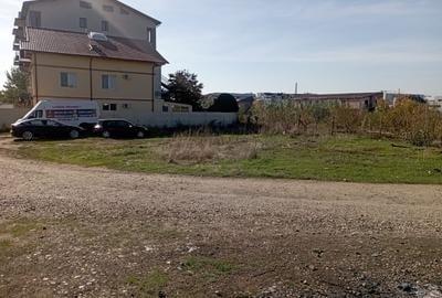 Teren în Militari