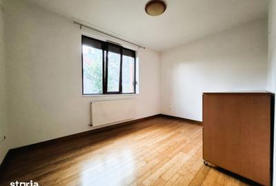 Casă cu 5 camere cu Teren 415 Mp în Central