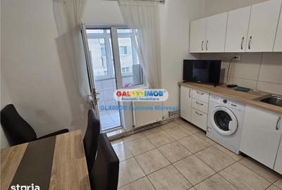 Apartament cu 3 camere decomandat în Micro 12 - 12