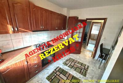 Apartament cu 4 camere decomandat în Exercițiu