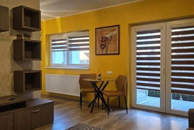 Apartament cu 2 camere decomandat în Est