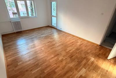 Apartament cu 2 camere decomandat în Nicolina