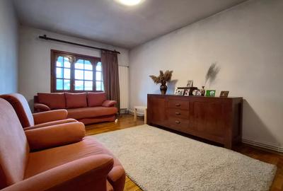 Apartament cu 3 camere decomandat, mobilat în Delfinariu - 1
