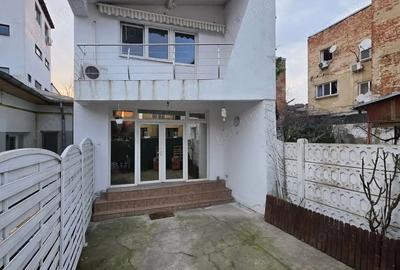 Casă cu 4 camere cu Teren 100 Mp în Calea Călărașilor