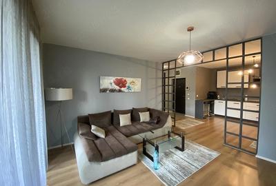 Apartament cu 3 camere decomandat în Exterior Vest