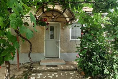 Casă cu 4 camere în Chișirid - 1
