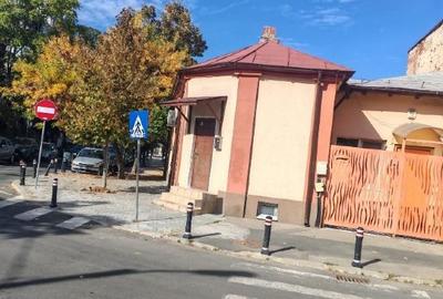 Casă cu 3 camere cu Canalizare în Iancului