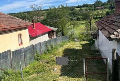 Teren de 2450 mp, în Bucovăț - 1