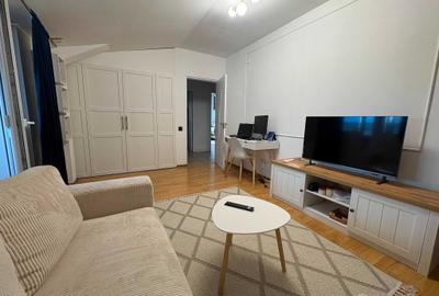 Apartament cu 2 camere decomandat în Nicolina