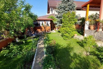 Casă cu 5 camere cu Teren 576 Mp în Roman