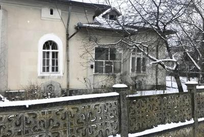 Casă cu 4 camere cu Teren 3920 Mp în Ulmi