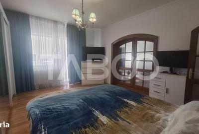 Apartament cu 4 camere decomandat în Central