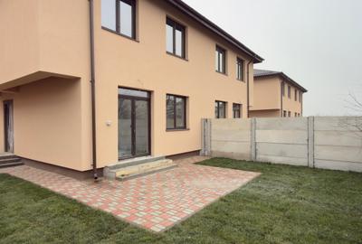 Duplex cu 4 camere cu Canalizare în Central - 5