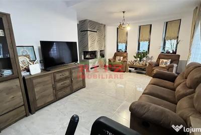 Casă cu 4 camere cu Teren 560 Mp în Central - 3
