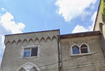 Casă cu Teren 100 Mp în Central - 3