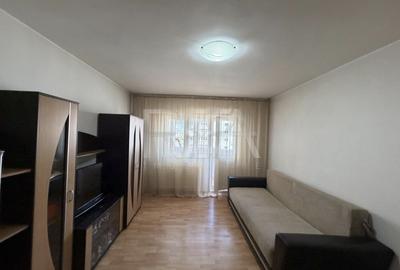 Apartament cu 2 camere decomandat, mobilat în Păcii