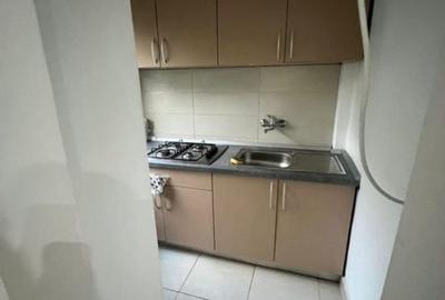 Garsonieră decomandată în Central - 4