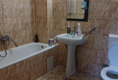 Casă cu 2 camere cu Teren 300 Mp în Central - 2