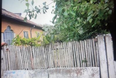 Casă cu 3 camere în Central - 1