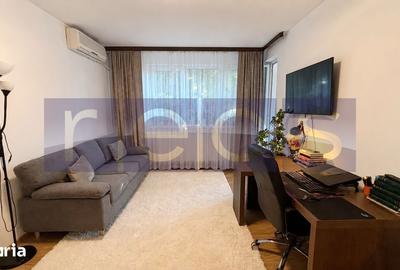 Apartament cu 3 camere semidecomandat în Pajura