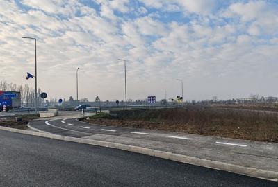 Teren de 4250 mp, în Vest