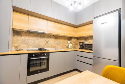 Apartament cu 2 camere decomandat în Tractorul - 2