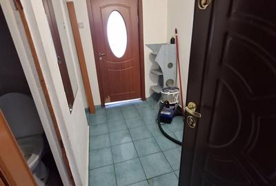 Garsonieră decomandată în Podu Roș