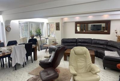 Apartament cu 4 camere decomandat, mobilat în Unirii - 2
