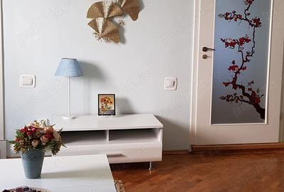 Apartament cu 3 camere în Central - 1