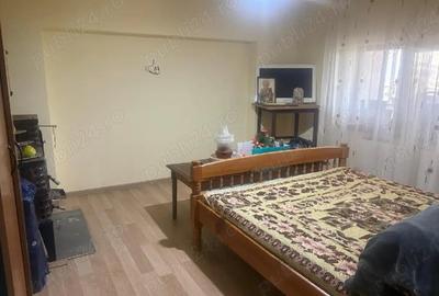 Casă cu Teren 2050 Mp în Central - 5