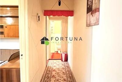 Apartament cu 3 camere decomandat în Astra