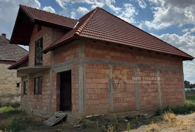 Casă cu 5 camere cu Teren 1900 Mp în Bulgăruș - 2