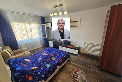 Garsonieră decomandată, mobilată în Micro IV