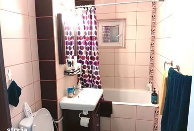 Apartament cu 3 camere decomandat în Confecții - 1
