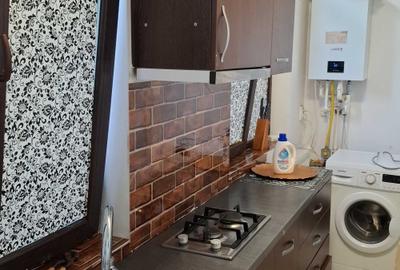 Casă cu 4 camere cu Teren 350 Mp în Unirii