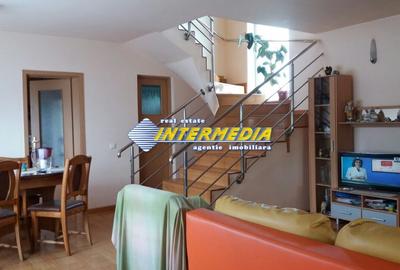 Duplex cu 3 camere cu Teren 200 Mp în Central - 1