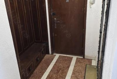 Apartament cu 3 camere decomandat în 1 Mai