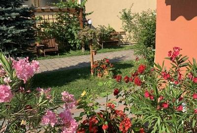 Casă individuală cu 5 camere cu Canalizare în Central - 1