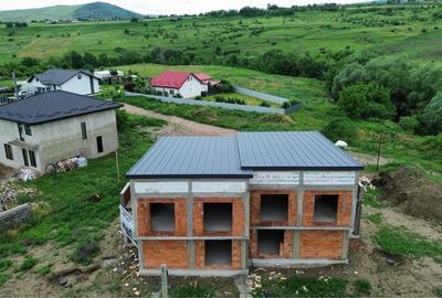 Casă cu 4 camere în Central - 1