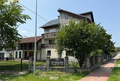 Apartament cu 9 camere semidecomandat în Central - 2